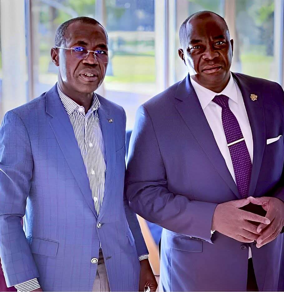 Dr Kouadio avec le Ministre d'État